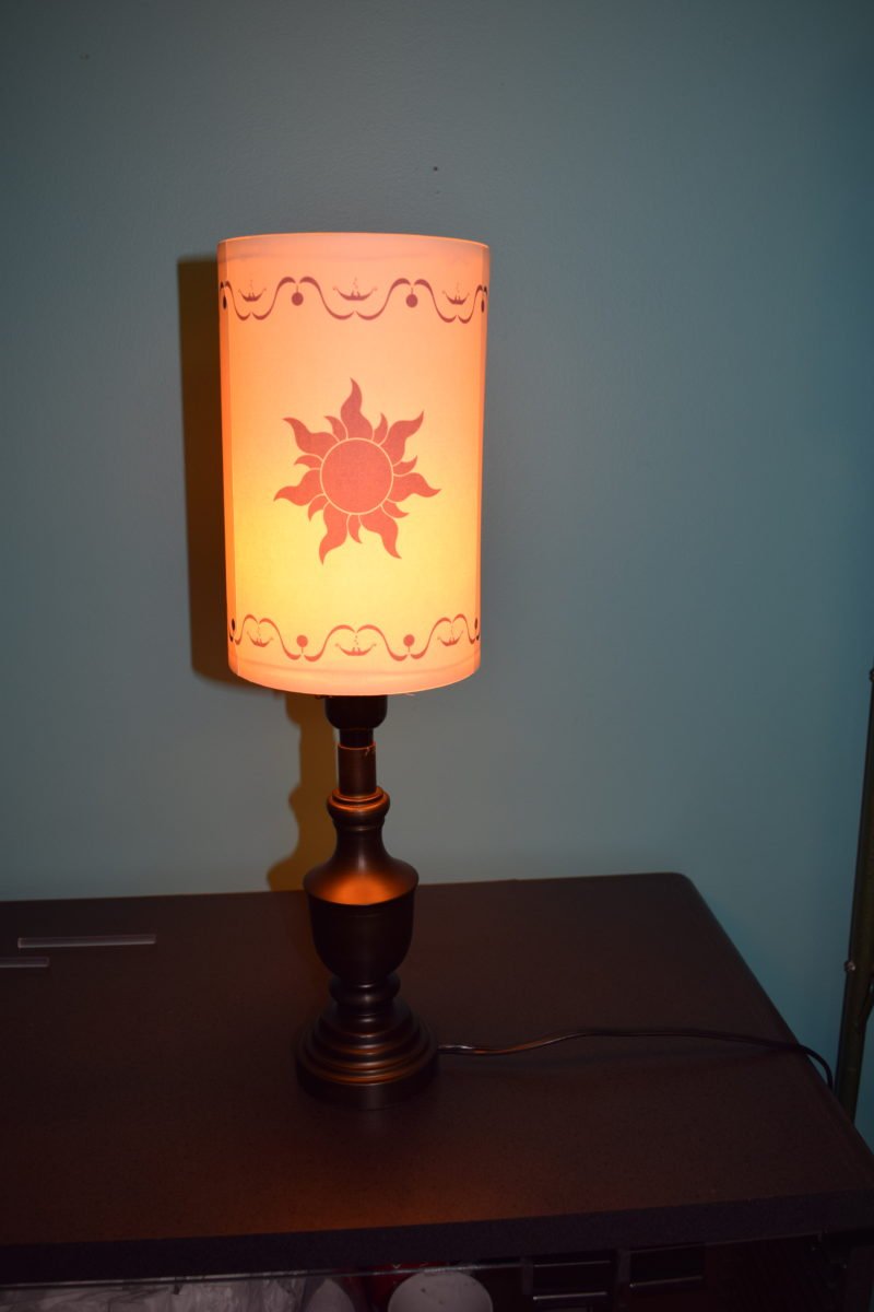 Tangled lamp glowing